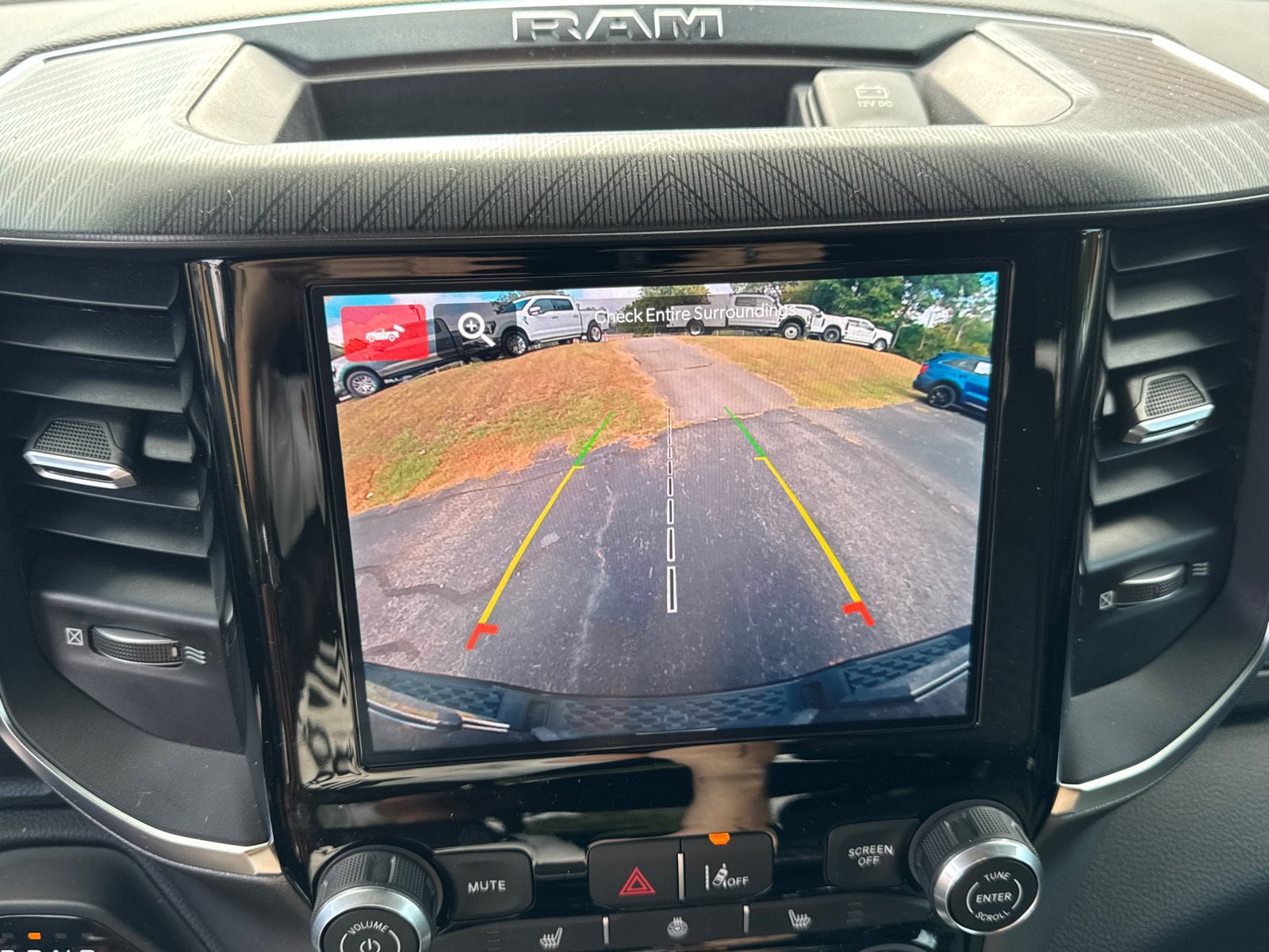 Used 2025 RAM 1500 Big Horn RWD image 28