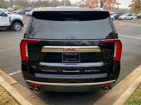 Used 2023 GMC Yukon XL Denali w/ Denali Reserve Package image 33