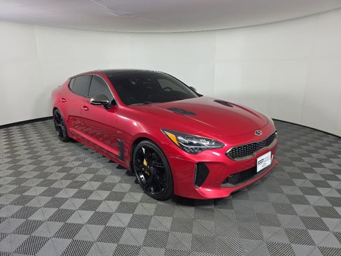 Used 2019 Kia Stinger GT1 AWD/4WD image 7