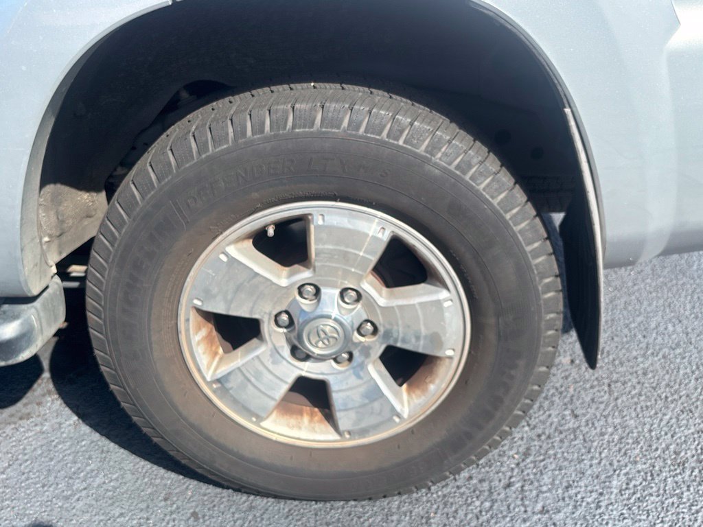 Used 2009 Toyota 4Runner SR5 RWD image 5