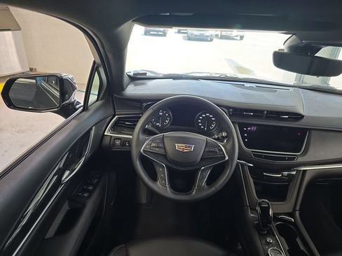 Used 2023 Cadillac XT5 Premium Luxury w/ Technology Package AWD/4WD image 12