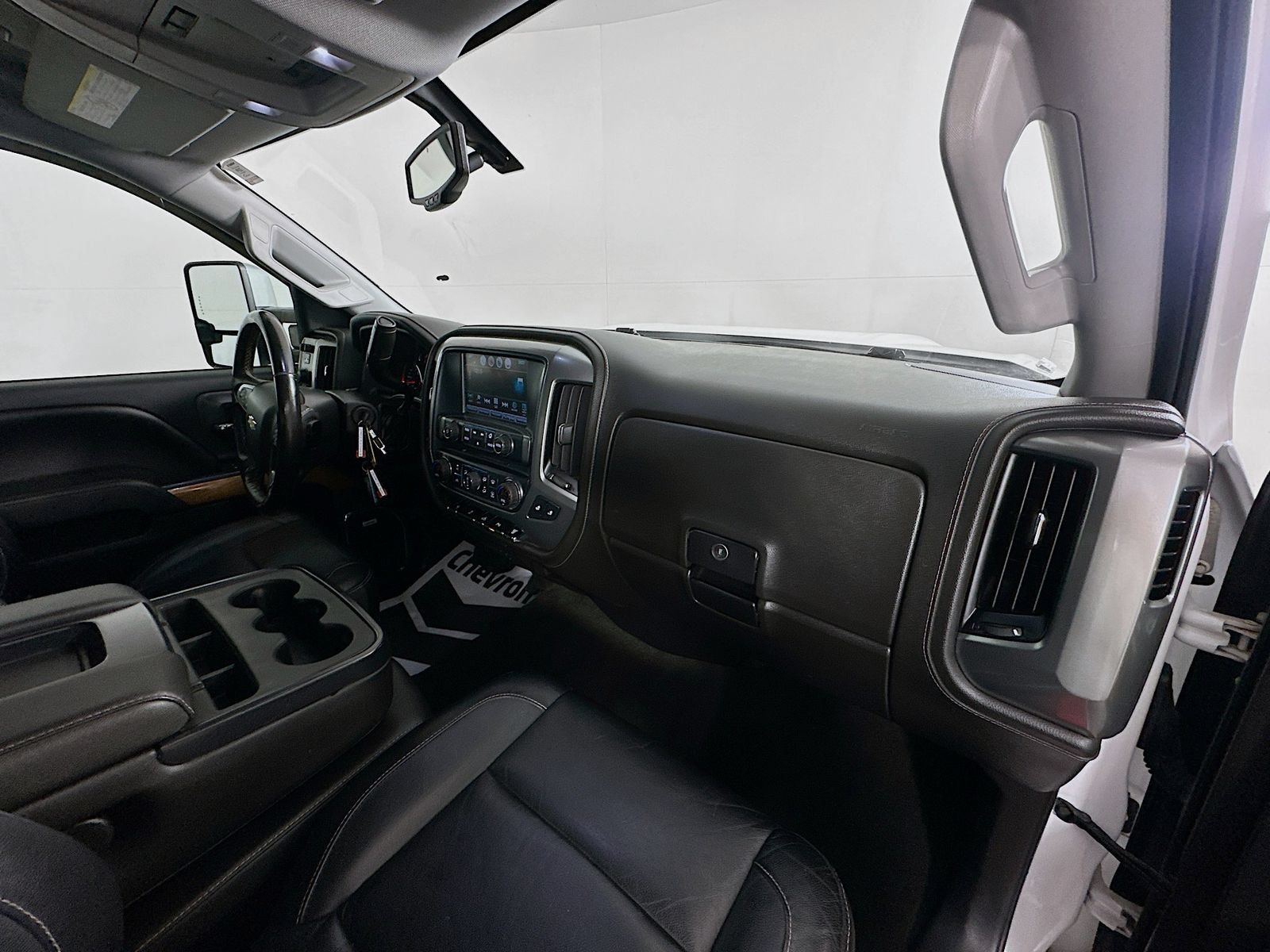 Used 2018 Chevrolet Silverado 2500 LTZ w/ Duramax Plus Package AWD/4WD image 26