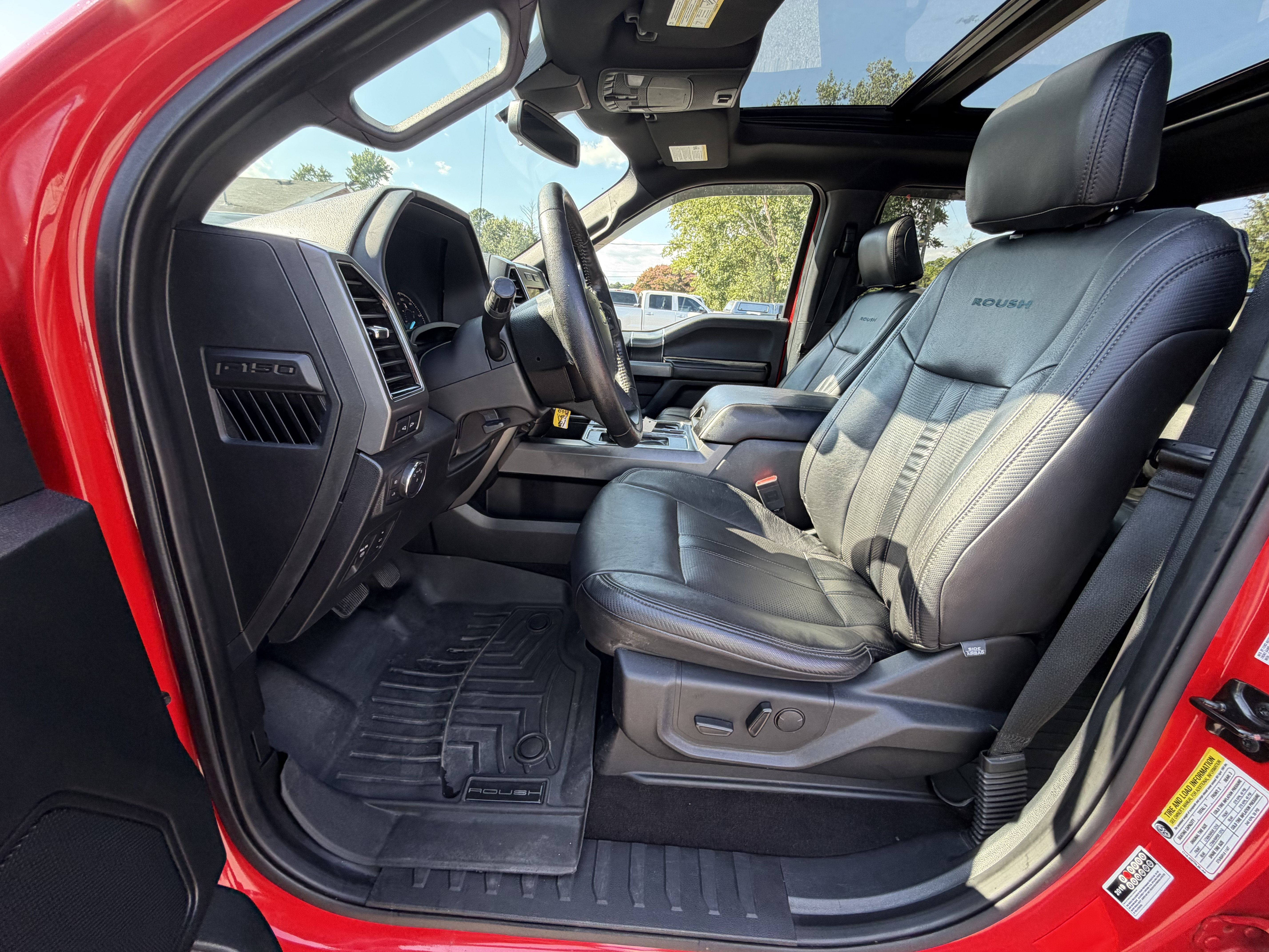 Used 2019 Ford F150 XLT w/ Equipment Group 302A Luxury AWD/4WD image 13