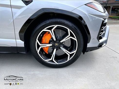 Used 2020 Lamborghini Urus AWD/4WD image 33