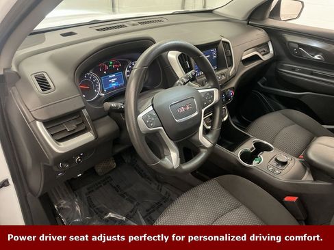 Used 2023 GMC Terrain SLE w/ Driver Convenience Package image 4