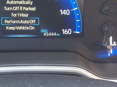 Certified 2022 Toyota Corolla Cross XLE image 7