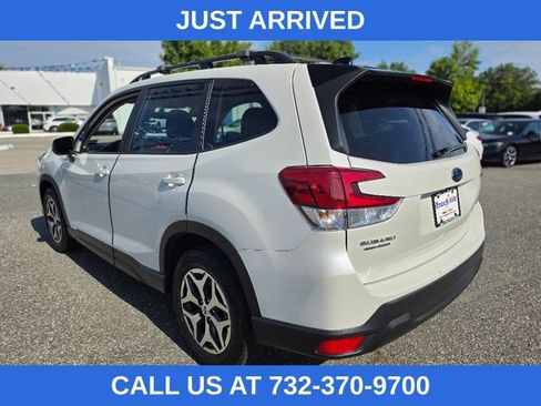 Used 2024 Subaru Forester Premium AWD/4WD image 3