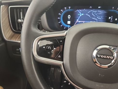 Used 2022 Volvo XC60 B6 Inscription w/ Advanced Package image 19