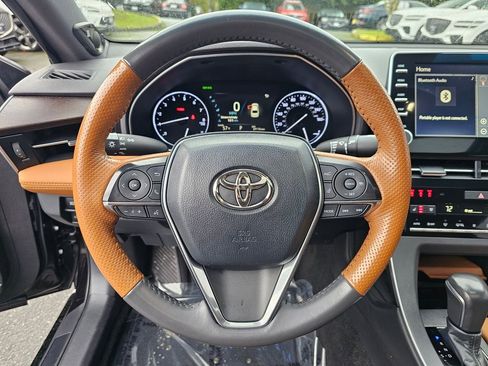 Used 2019 Toyota Avalon Limited w/ Preferred Accessory Package image 11