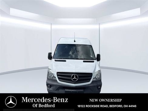 Used 2015 Mercedes-Benz Sprinter 2500 image 2