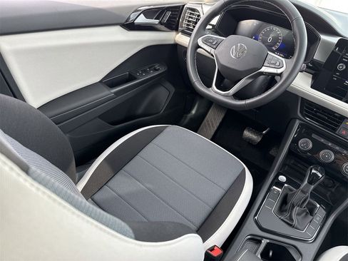 New 2025 Volkswagen Taos S image 10