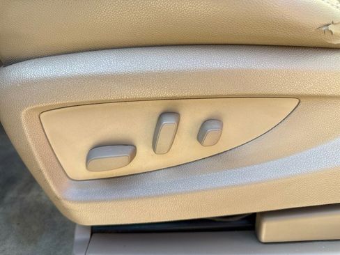 Used 2015 Chevrolet Tahoe LT image 22