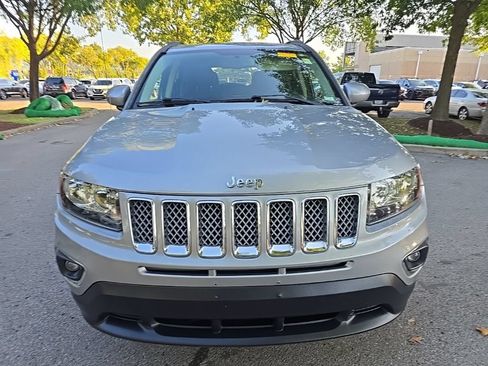 Used 2017 Jeep Compass High Altitude FWD image 3