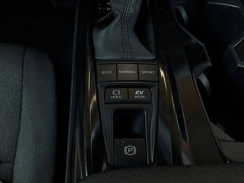 Used 2025 Toyota Camry LE w/ Convenience Package AWD/4WD image 23