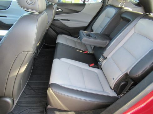 Used 2021 Chevrolet Equinox Premier image 29