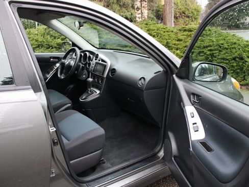 Used 2006 Toyota Matrix XR image 13