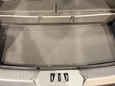 Used 2025 Ford Explorer Active w/ Active Comfort Package image 37