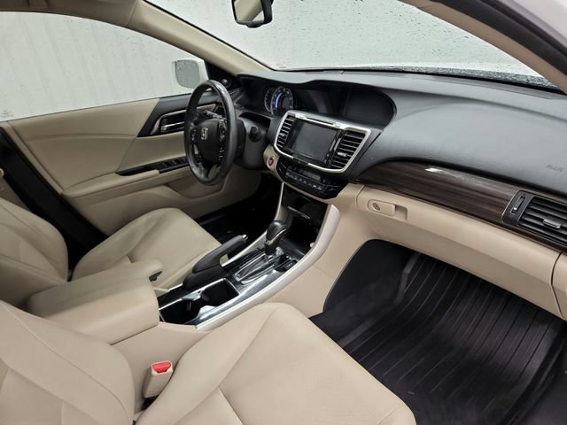Used 2017 Honda Accord EX-L image 24