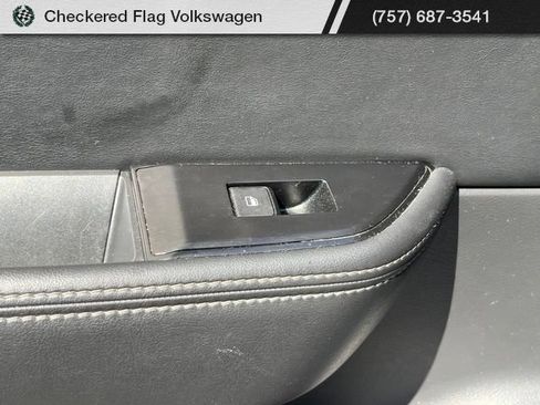 Used 2024 Nissan Rogue SV FWD image 28