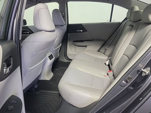 Certified 2017 Honda Accord Touring image 17