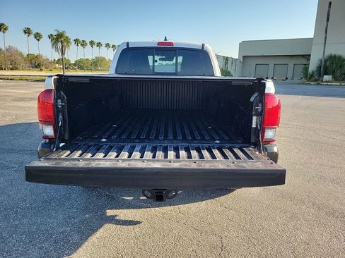 Used 2022 Toyota Tacoma SR w/ SX Package image 7