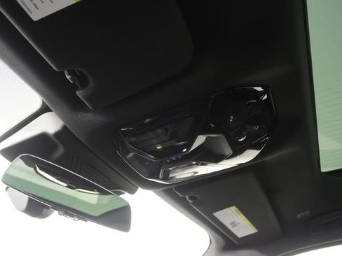 New 2026 BMW 740i w/ Premium Package image 24