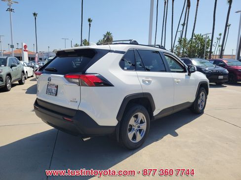 Certified 2024 Toyota RAV4 LE AWD/4WD image 4