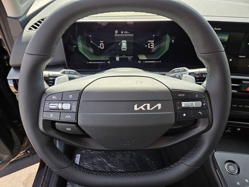 New 2026 Kia Sportage LX FWD image 10