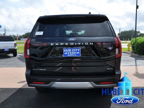 New 2026 Ford Expedition Max Platinum w/ Driver's Package AWD/4WD image 4