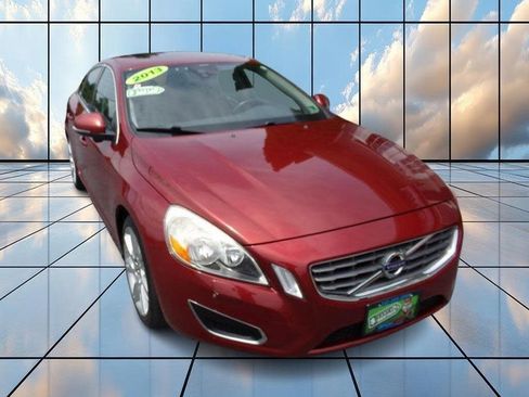 Used 2013 Volvo S60 T6 image 2