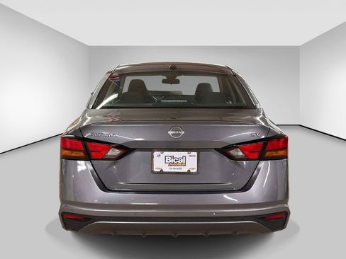 Used 2024 Nissan Altima 2.5 SV image 4