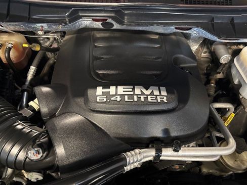 Used 2016 RAM 3500 Tradesman w/ Chrome Appearance Group image 31