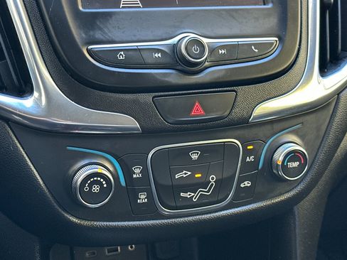 Used 2019 Chevrolet Equinox LT image 23