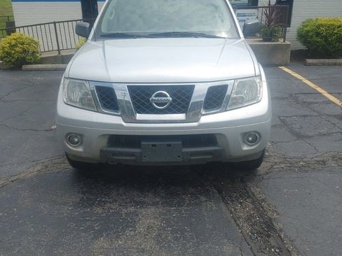 Used 2015 Nissan Frontier SV w/ SV Value Truck Package AWD/4WD image 10