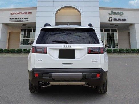 New 2026 Jeep Cherokee Laredo image 9