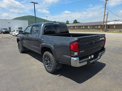 Used 2023 Toyota Tacoma SR5 AWD/4WD image 7