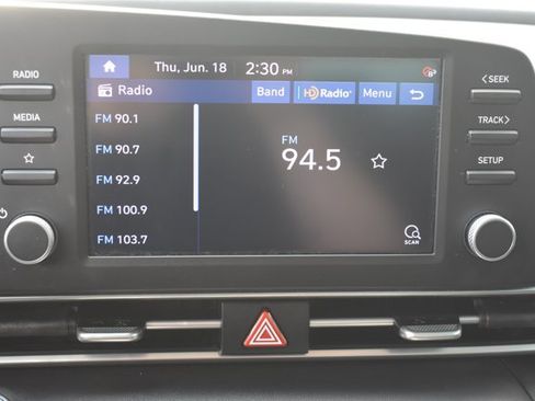 Used 2023 Hyundai Elantra SEL FWD image 21