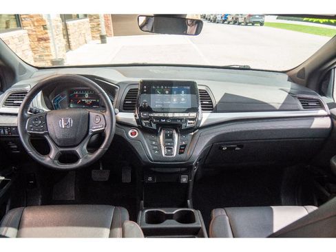 Used 2024 Honda Odyssey Sport image 14