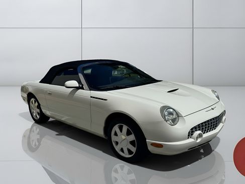 Used 2002 Ford Thunderbird RWD image 9