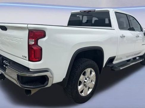 Used 2020 Chevrolet Silverado 2500 LTZ w/ LTZ Premium Package AWD/4WD image 9
