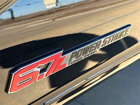 Used 2025 Ford F450 Platinum w/ Platinum Plus Package image 6