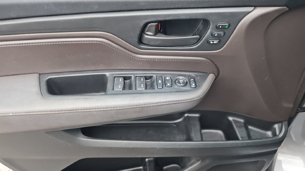 Used 2019 Honda Odyssey EX-L image 3