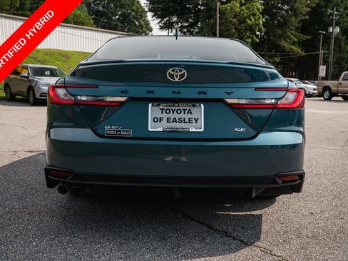 Used 2025 Toyota Camry SE FWD image 6