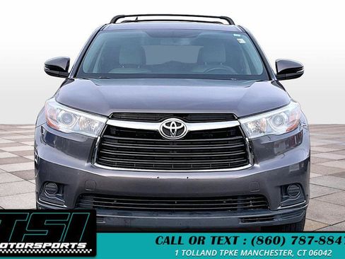 Used 2016 Toyota Highlander LE AWD/4WD image 3