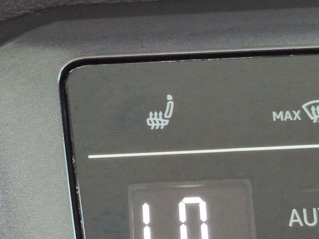 Used 2022 Volkswagen Tiguan SE w/ Panoramic Sunroof Package FWD image 26