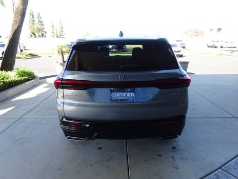 Certified 2025 Buick Enclave Sport Touring image 10