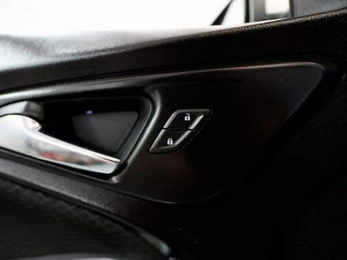 Used 2018 Chevrolet Malibu LT image 28