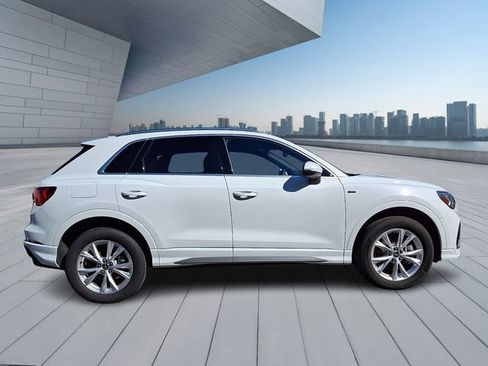 Certified 2025 Audi Q3 2.0T Premium w/ Convenience Package image 7