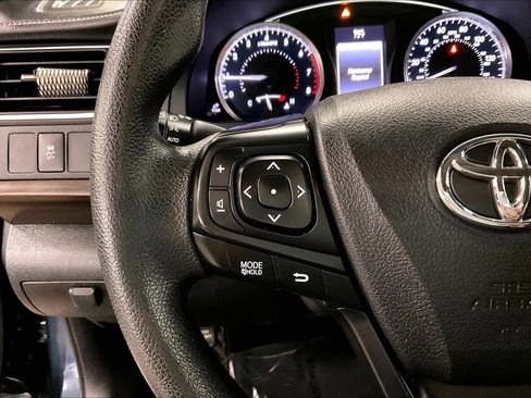 Used 2017 Toyota Camry LE image 23