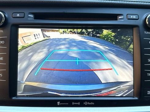 Used 2018 Toyota Highlander XLE AWD/4WD image 29